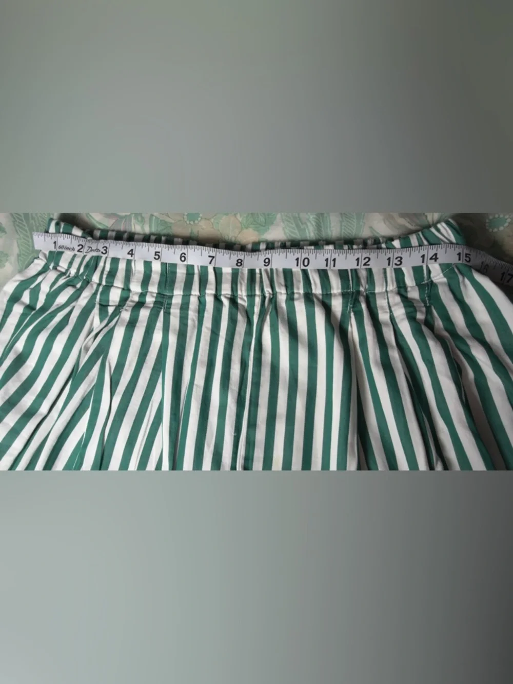 Women’s Green & White Vertical-Stripe Wide-Leg Pants - Picture 7 of 12